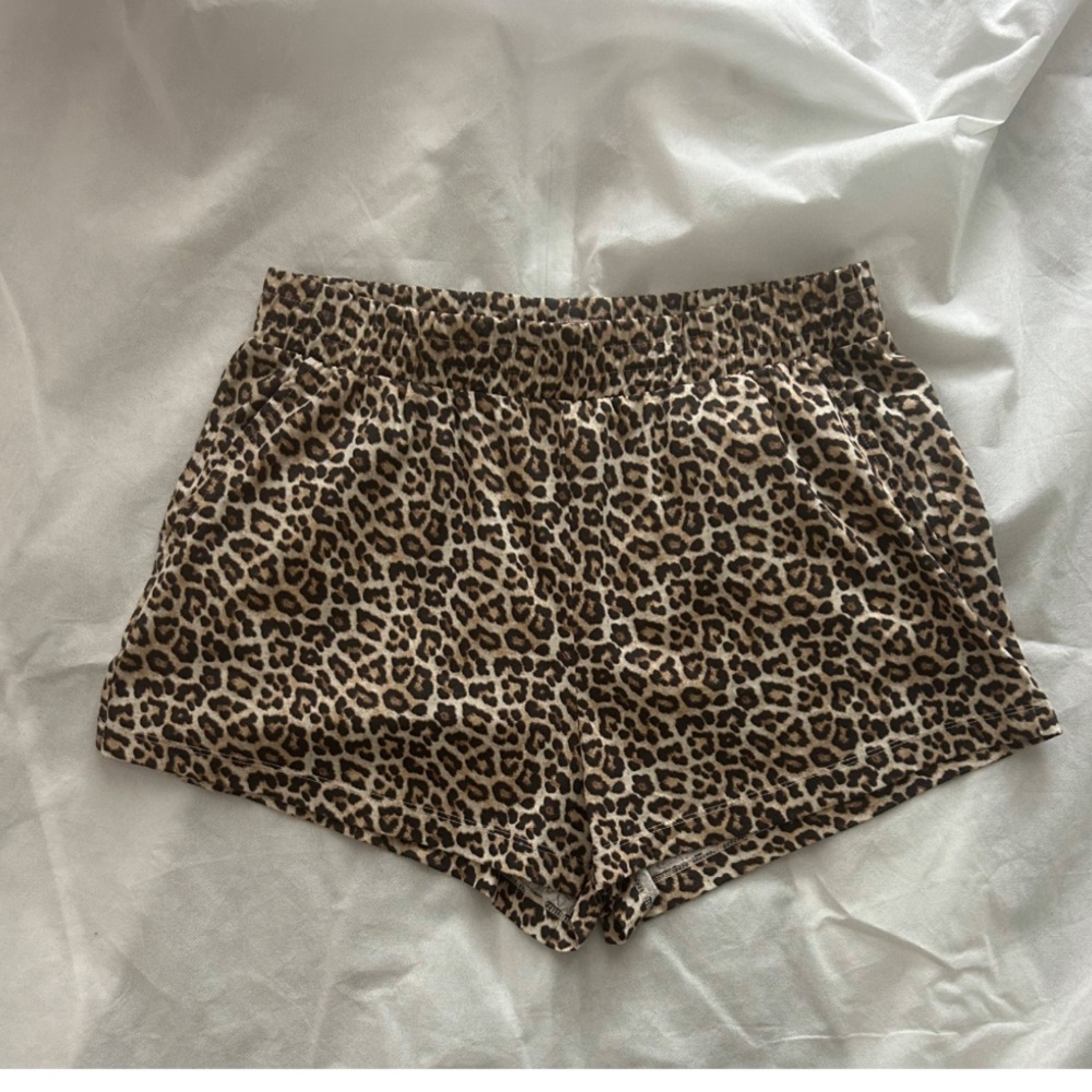 H&M Leopard shorts
